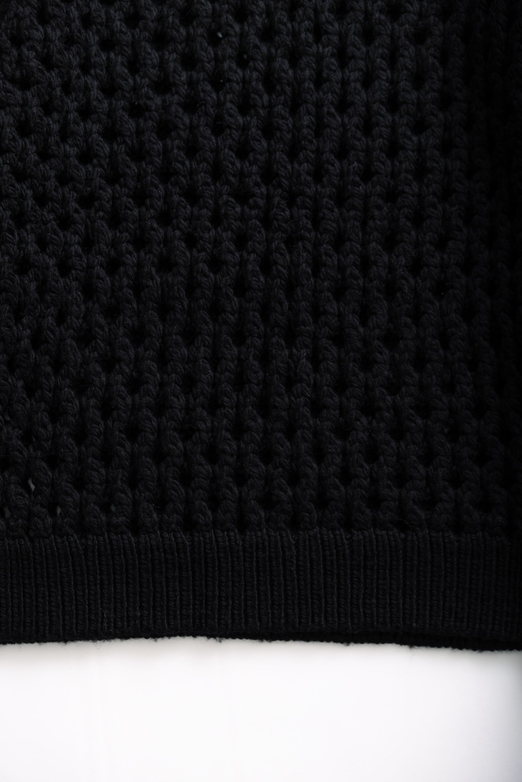 FISHERMAN SWEATER - BLACK