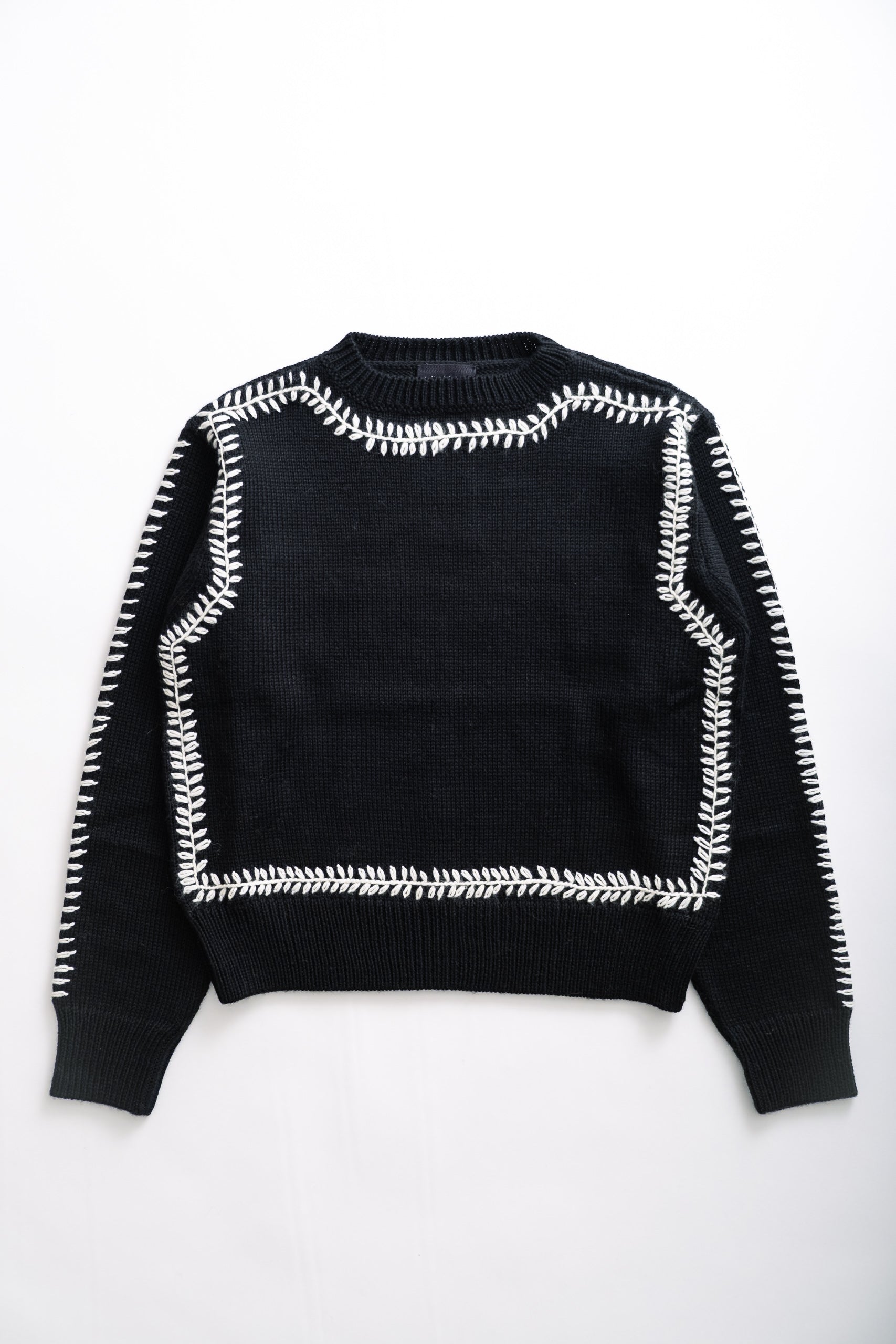 SLOUCHY SWEATER - EMBROIDERED BLK